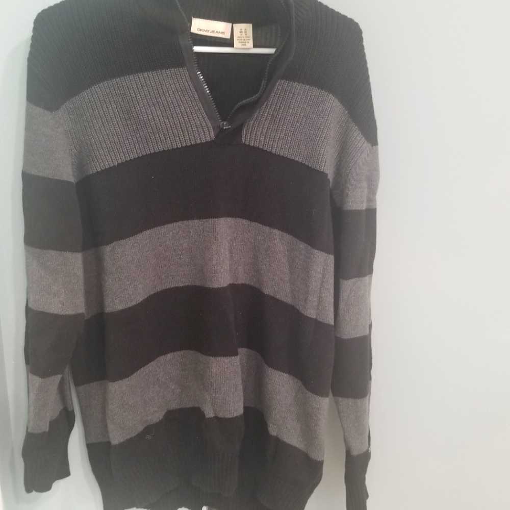 DKNY sweat